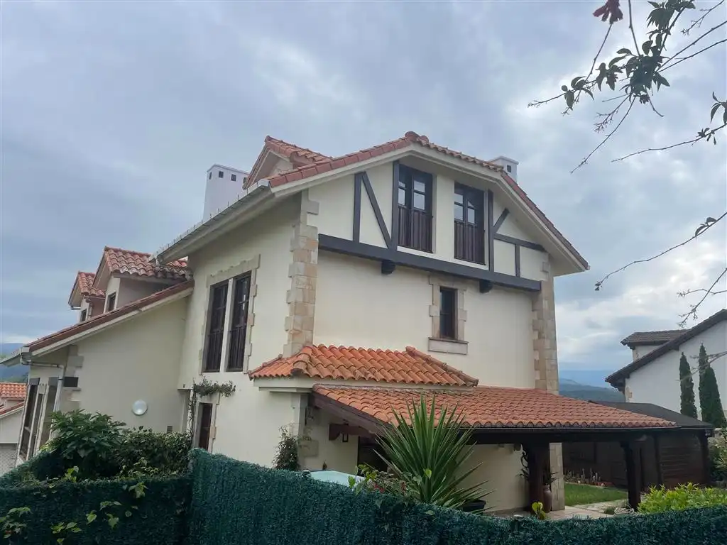 Exterior view of Flat for sale in San Vicente de la Barquera  with Heating, Parquet flooring and Furnished