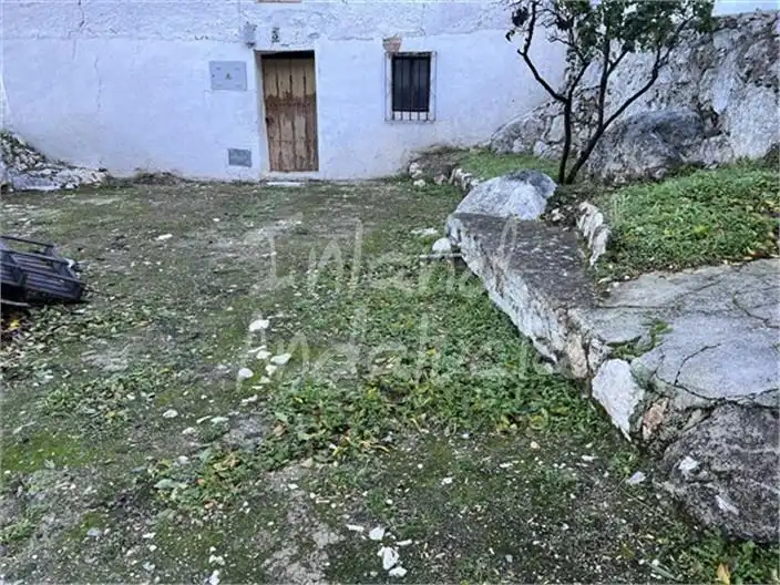 Detached homes for sale in Zuheros  with Storage room and Internet