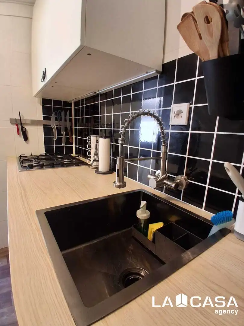Cuina de Pis en venda en Dos Hermanas amb Aire condicionat i Terrassa