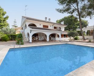 Vista exterior de Casa o xalet en venda en Llíria amb Aire condicionat, Calefacció i Jardí privat