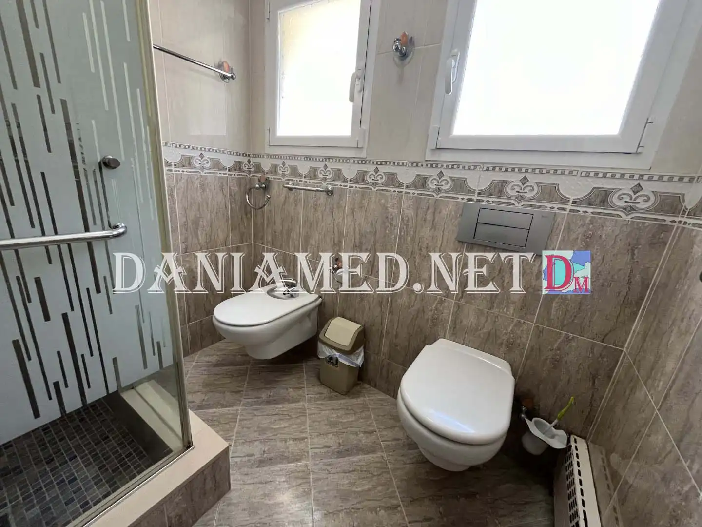 Badezimmer von Haus oder Chalet zum Verkauf in Dénia mit Klimaanlage, Heizung und Privatgarten
