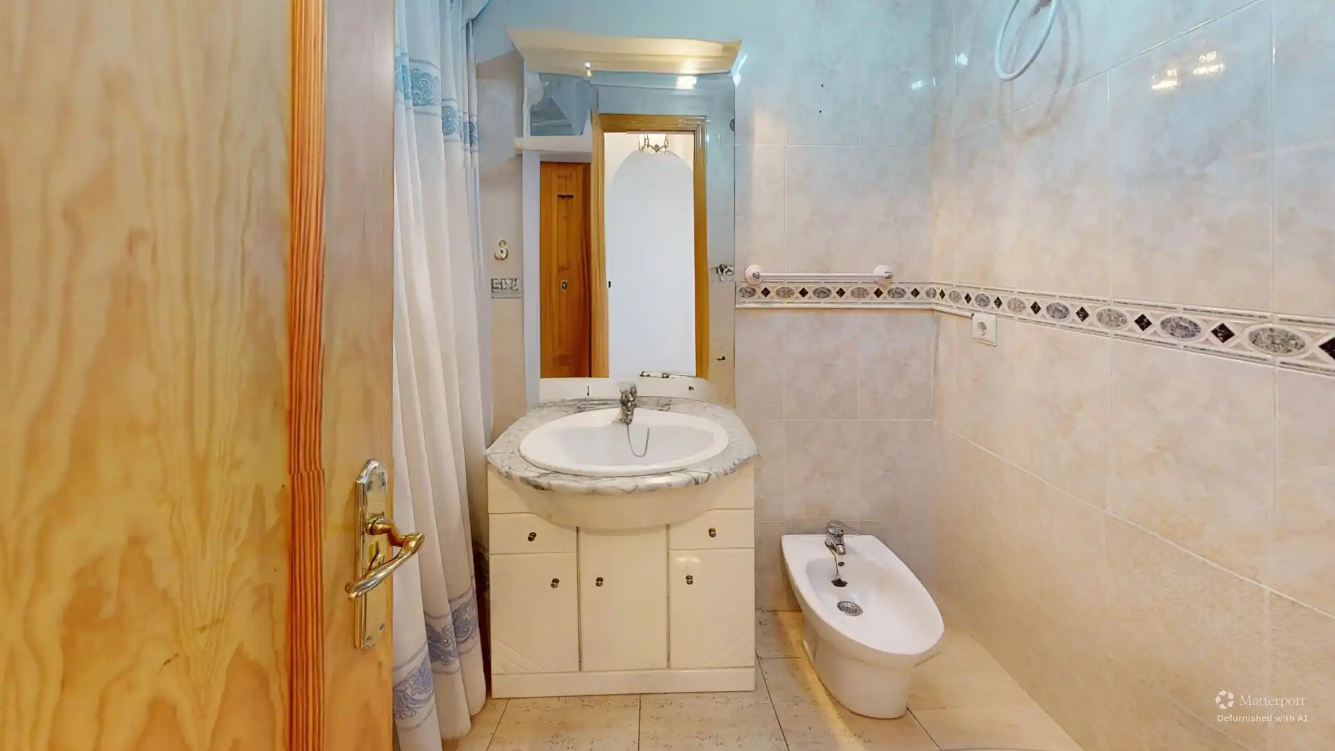 Badezimmer von Wohnung zum Verkauf in Torrevieja mit Klimaanlage, Heizung und Möbliert