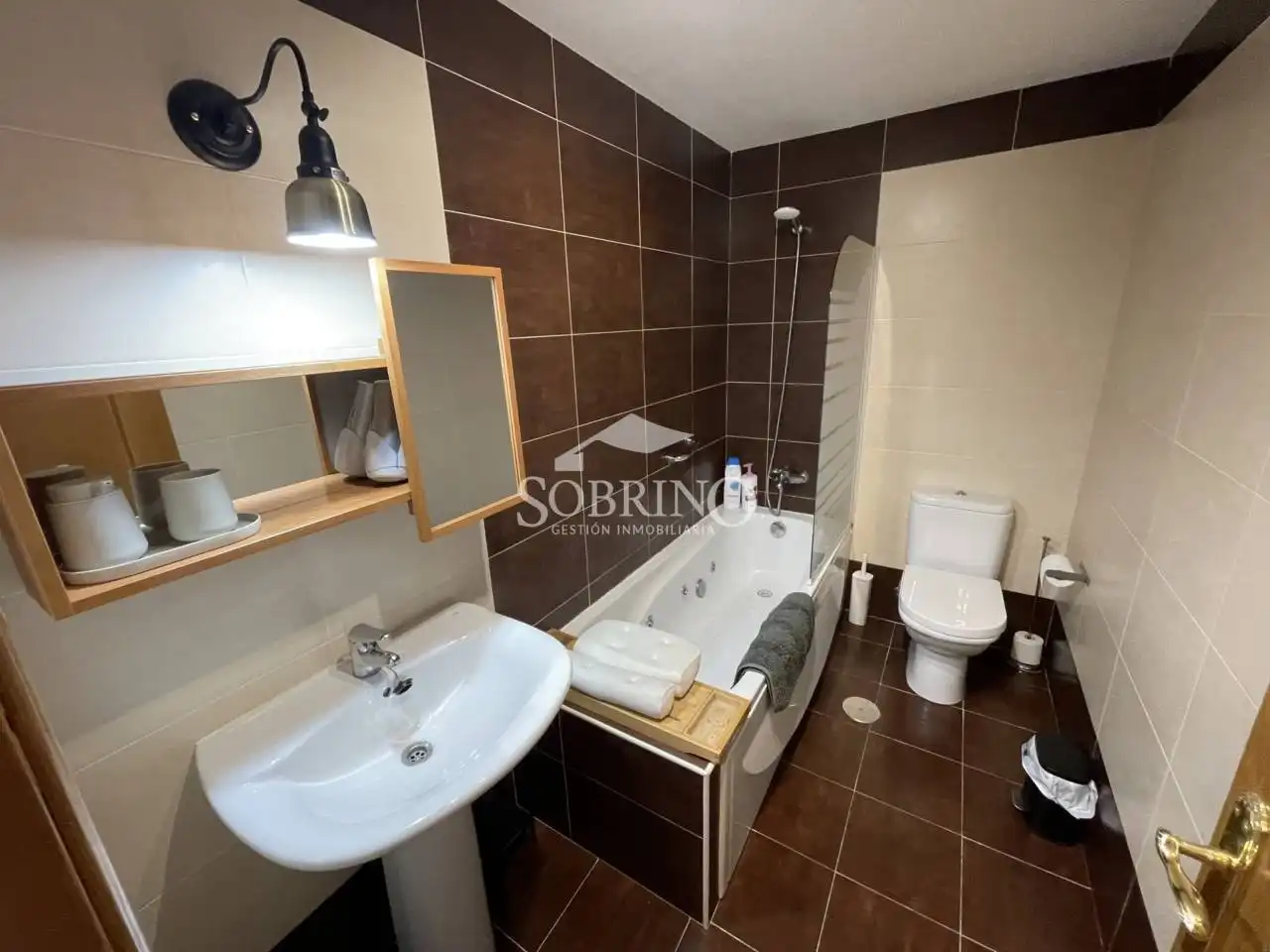 Baño de Piso en venta en Cabrales con Calefacción y Trastero