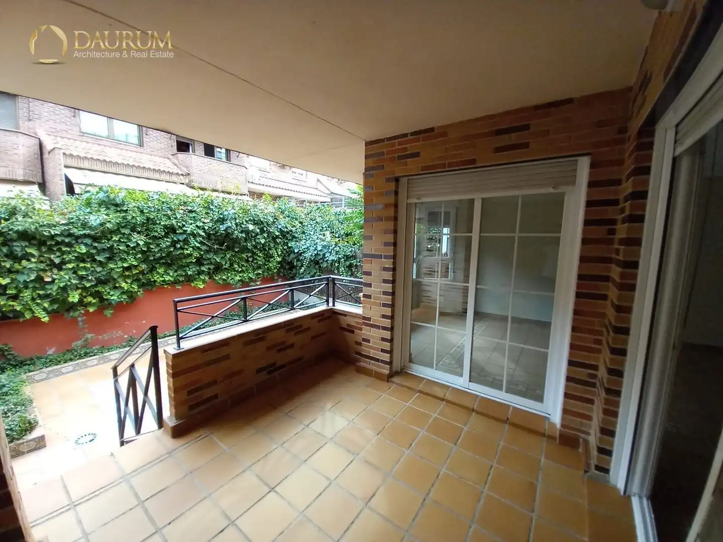 Terrassa de Casa adosada en venda en Fuencarral - El Pardo