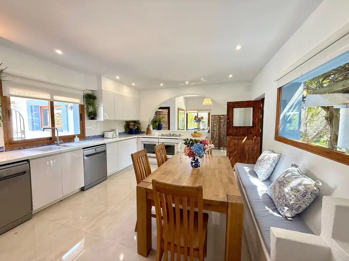 Cocina de Casa o chalet de alquiler en Marbella con Aire acondicionado, Jardín privado y Piscina