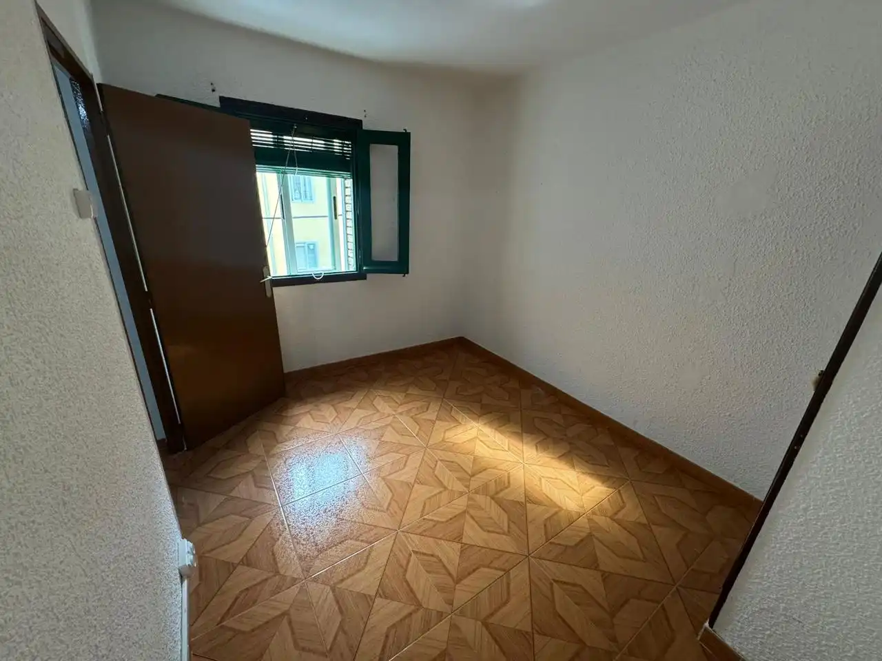 Habitación de Piso en venta en Zaragoza con Calefacción y Terraza