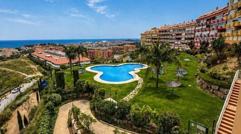 Foto 2 de Piso en venta en Los Pacos, Fuengirola