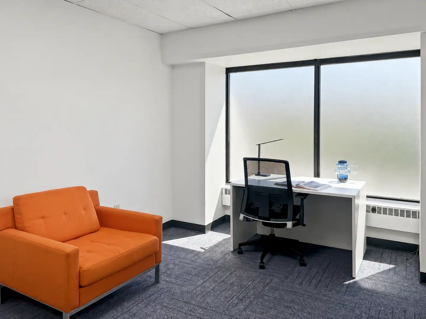 Office space with lift to rent in Calle Berna 1