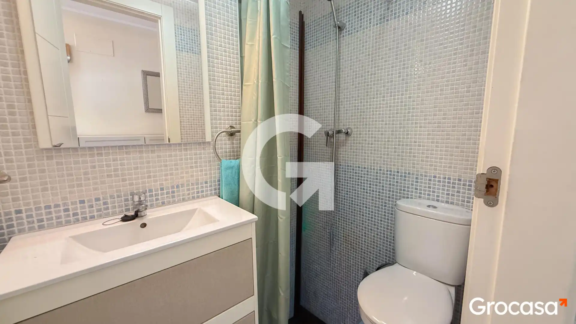 Bathroom of Flat for sale in Torremolinos  with Air Conditioner, Heating and Terrace