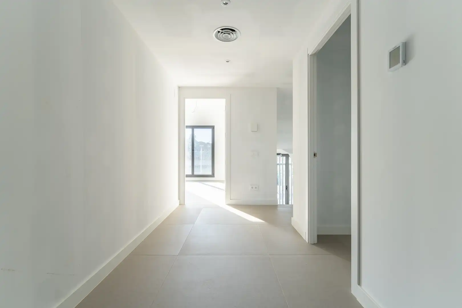Casa adosada en venta en Cambrils con Jardín privado, Piscina y Domótica