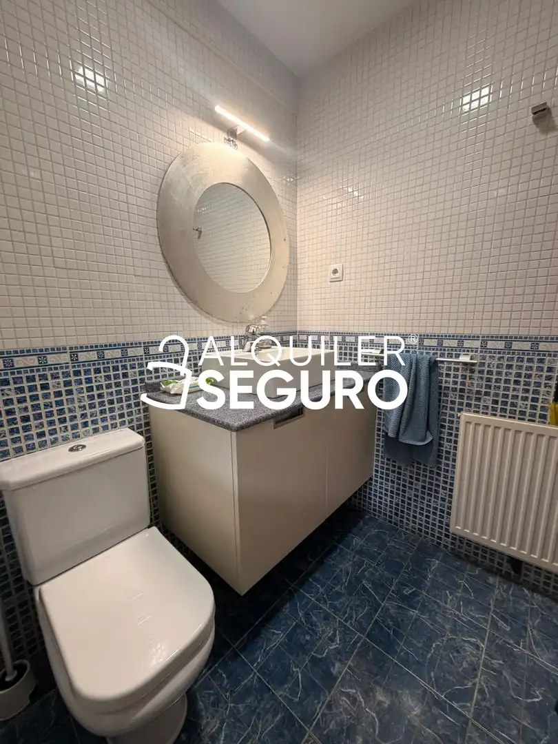 Bathroom of Flat for rent in Alonsotegi, Bizkaia