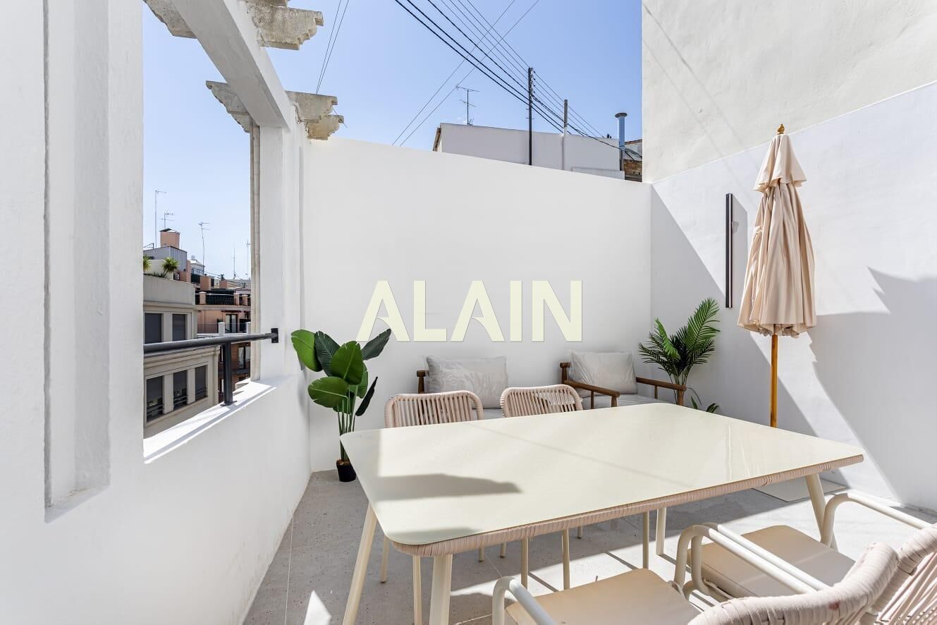 Terrace of Attic for sale in  Valencia Capital  with Air Conditioner, Heating and Parquet flooring