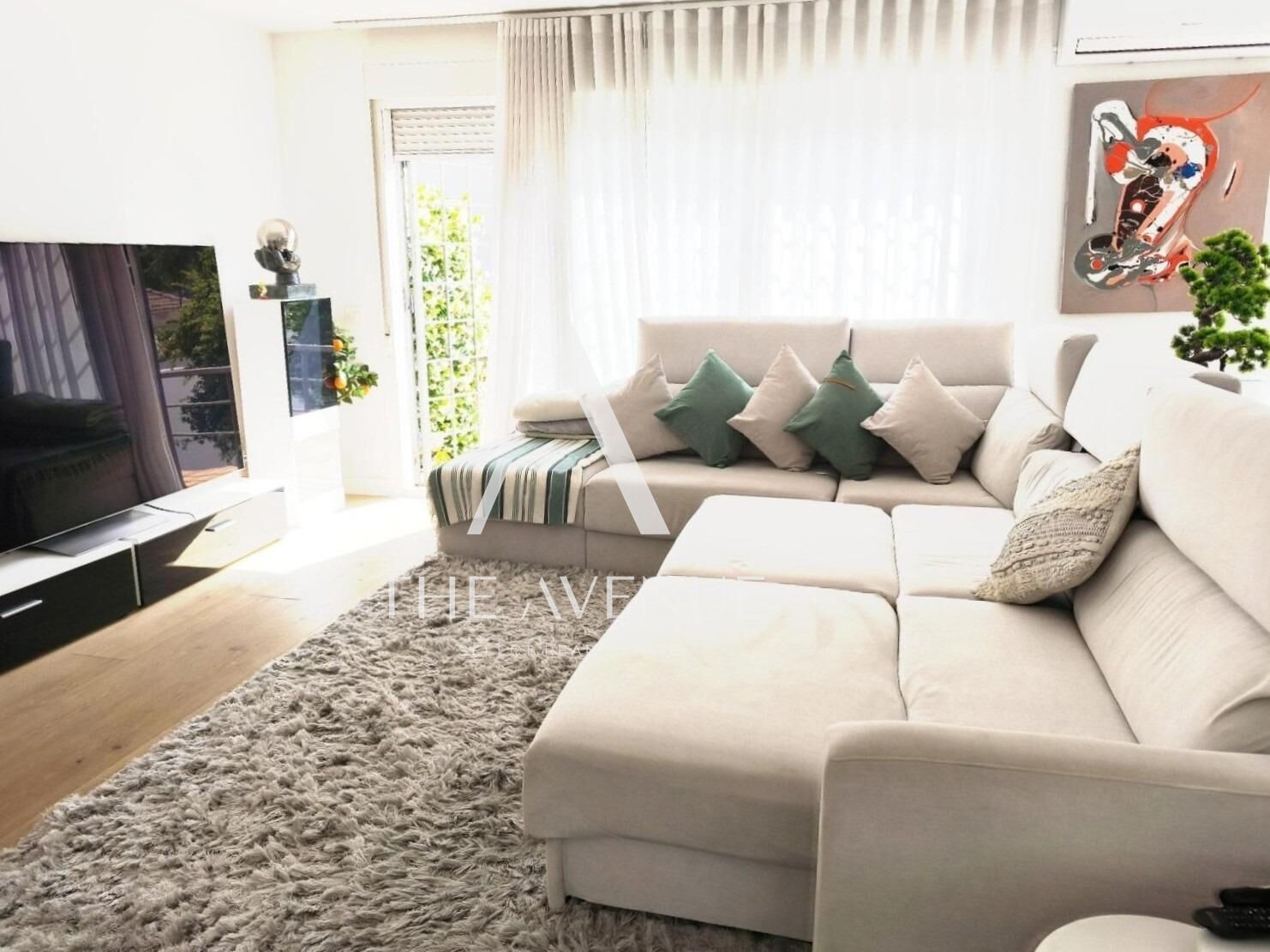 Living room of Single-family semi-detached for sale in Pozuelo de Alarcón  with Air Conditioner, Private garden and Terrace