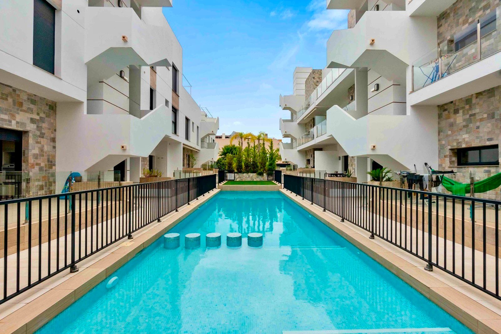 Apartamento de alquiler en Los Arenales del Sol