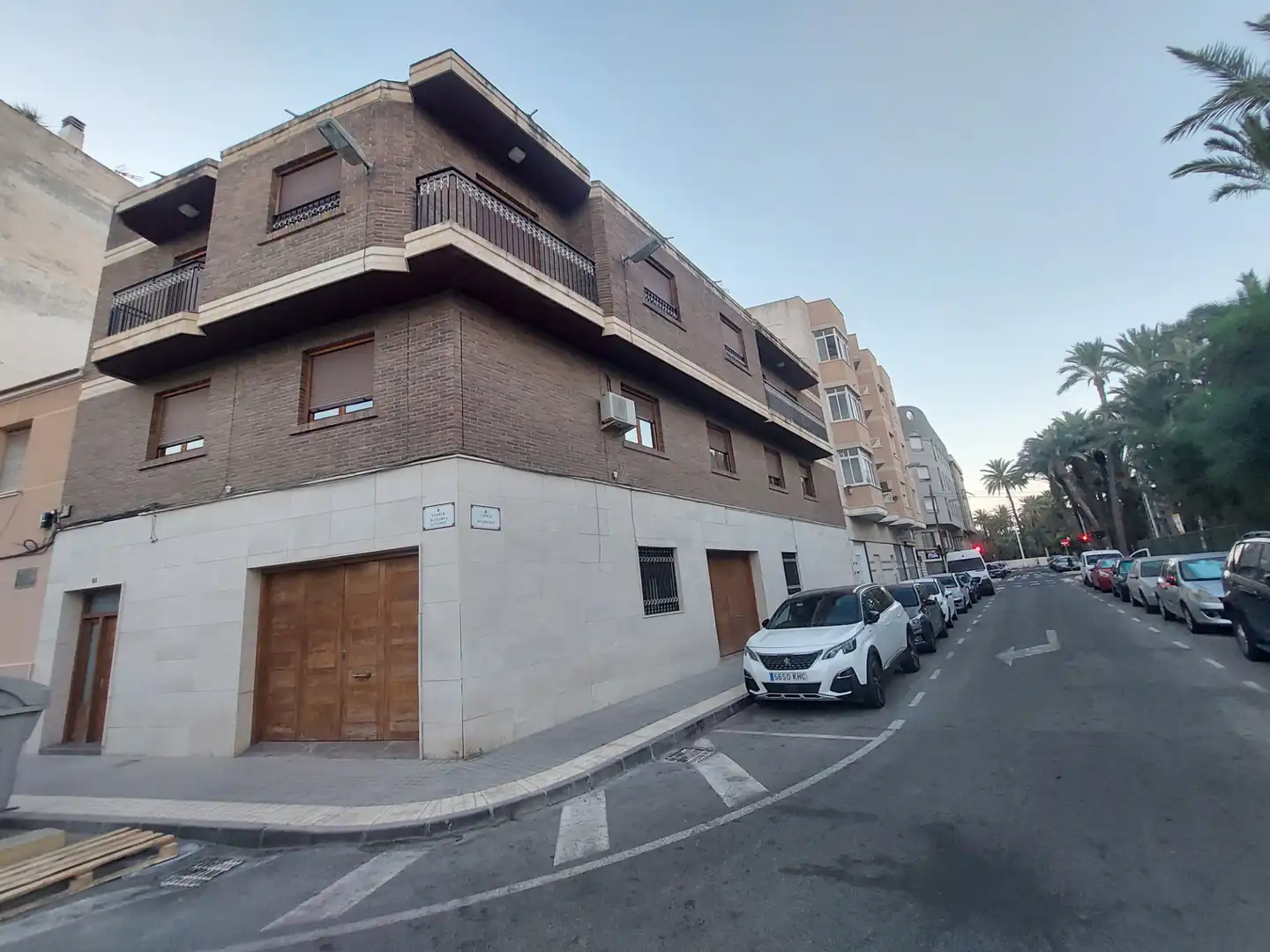 Exterior view of Buildings for sale in Elche / Elx