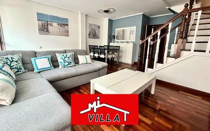 Living room of House or chalet for sale in Laredo  with Terrace and Furnished