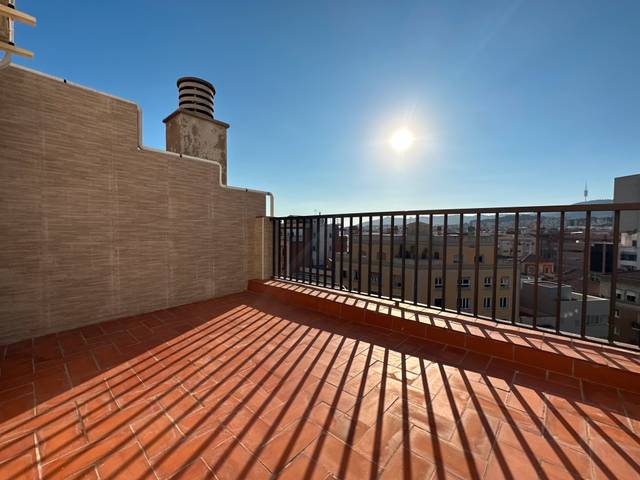 Piso en Venta en Carrer de Pi i Margall en El Camp d'en Grassot i Gràcia Nova