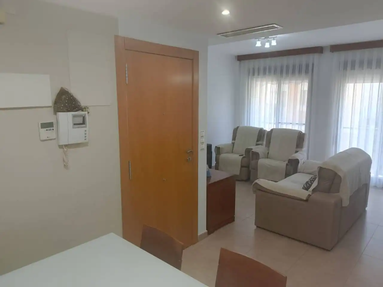 Wohnung zum Verkauf in Simat de la Valldigna mit Klimaanlage, Heizung und Terrasse