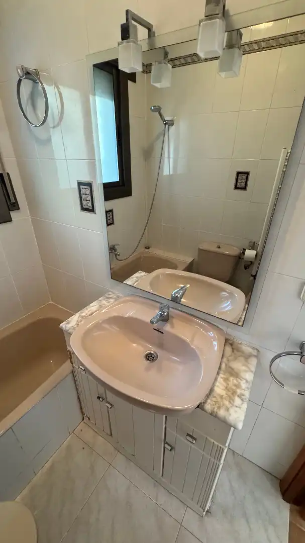 Baño de Casa o chalet en venta en Torredembarra con Aire acondicionado, Calefacción y Jardín privado