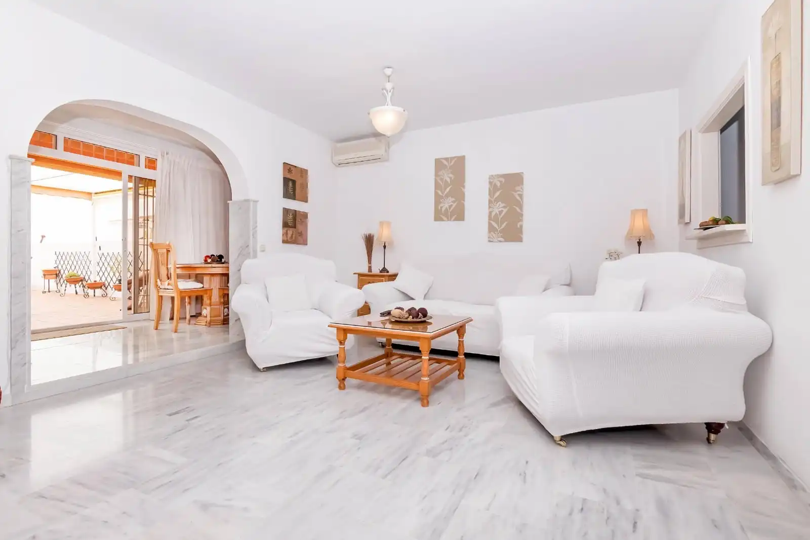Wohnzimmer von Wohnung zur Miete in Benalmádena mit Klimaanlage, Terrasse und Möbliert