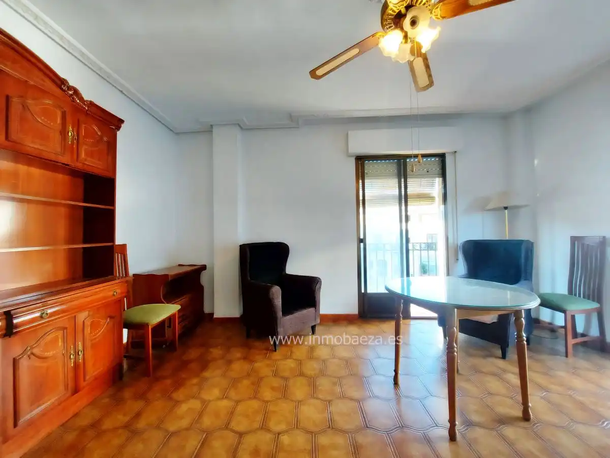 Wohnzimmer von Wohnung zum Verkauf in Baeza mit Heizung und Terrasse