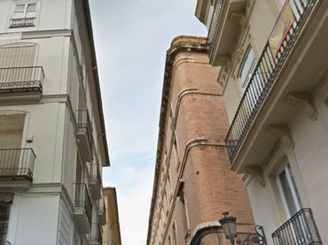 Residential with lift for sale in Ciutat Vella