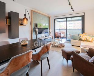 Living room of Flat for sale in San Sebastián de los Reyes  with Air Conditioner, Heating and Parquet flooring