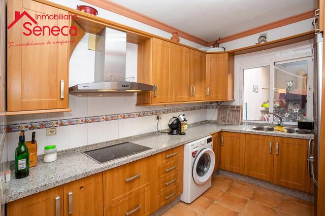 Casa adosada en Venta en Santaella