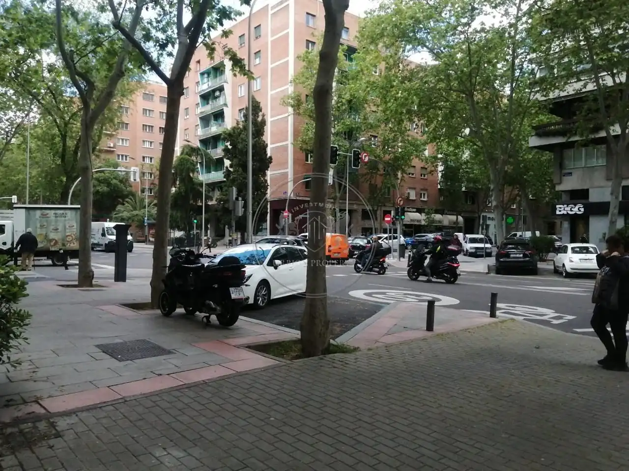 Local de alquiler en De San Germán, Cuatro Caminos - Azca