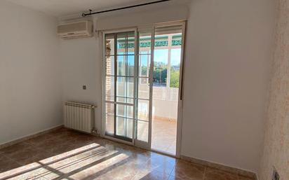 Bedroom of Flat for sale in Velilla de San Antonio  with Air Conditioner, Heating and Terrace