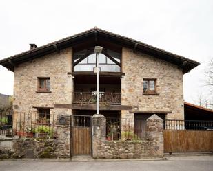 Vista exterior de Casa o xalet en venda en Abadiño  amb Terrassa i Balcó