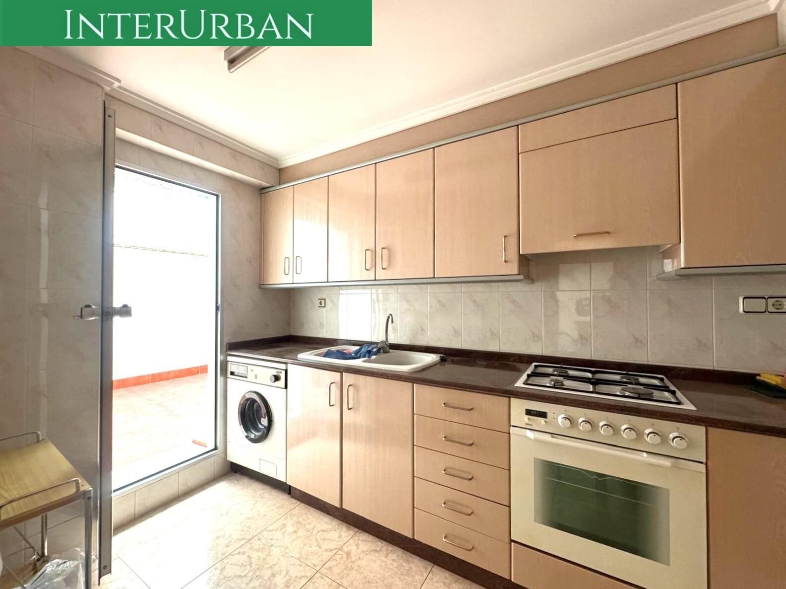 Cuina de Pis en venda en Llíria amb Terrassa i Balcó