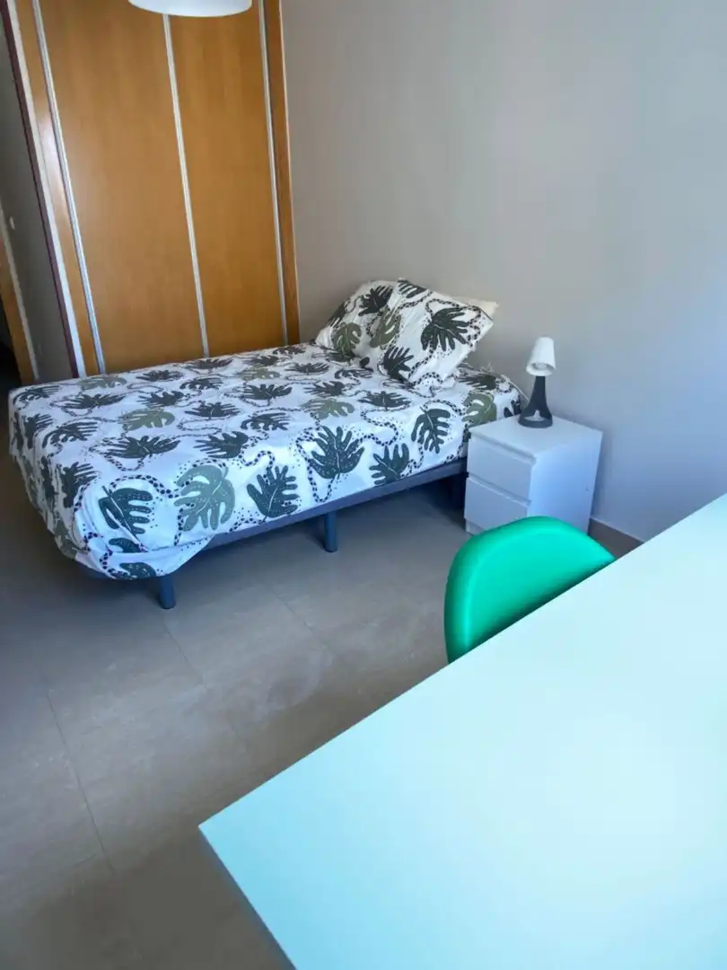 Habitación de Piso de alquiler en Murcia con Aire acondicionado y Amueblado