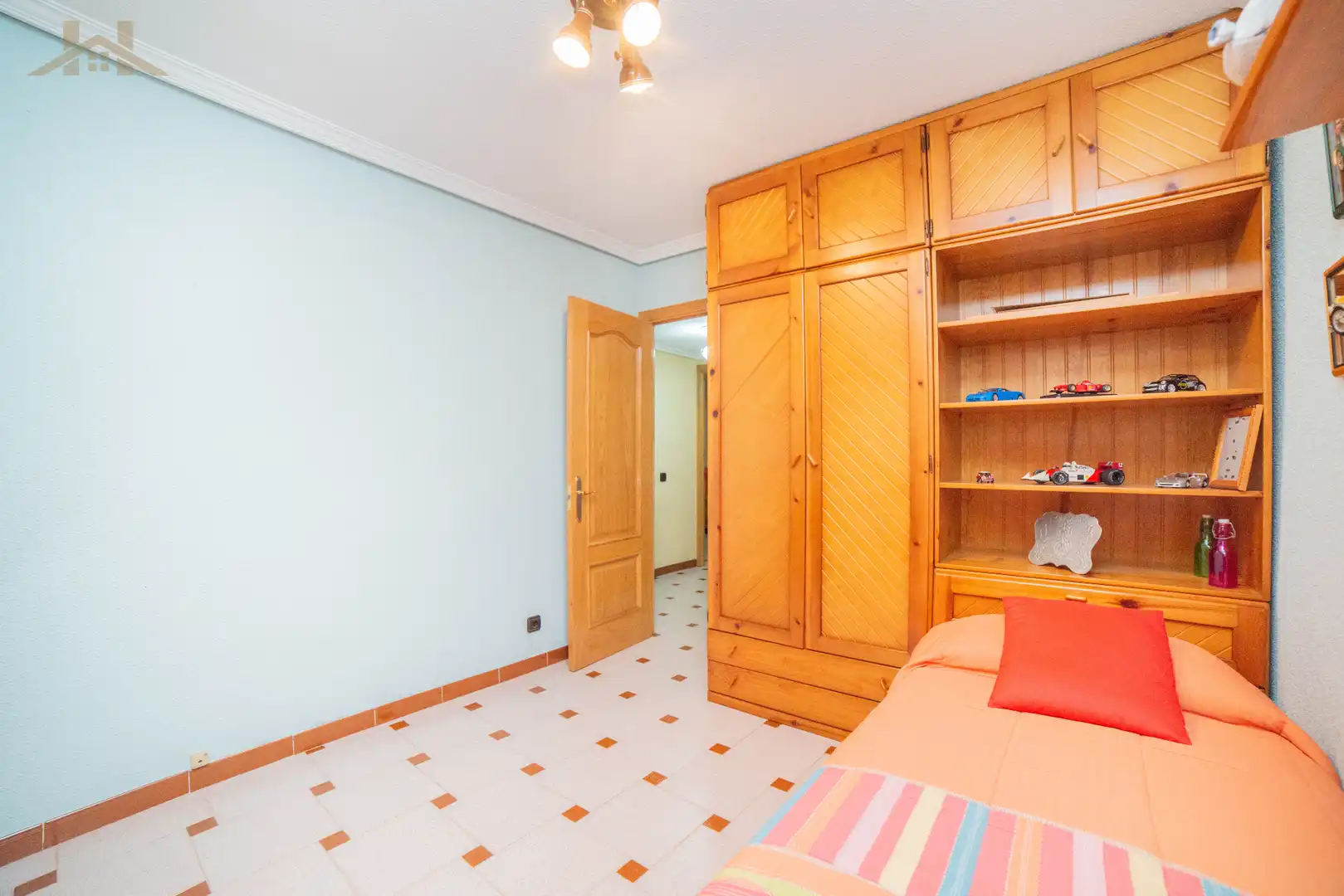 Houses for sale in Calle del Torrente, Fuenlabrada II - El Molino