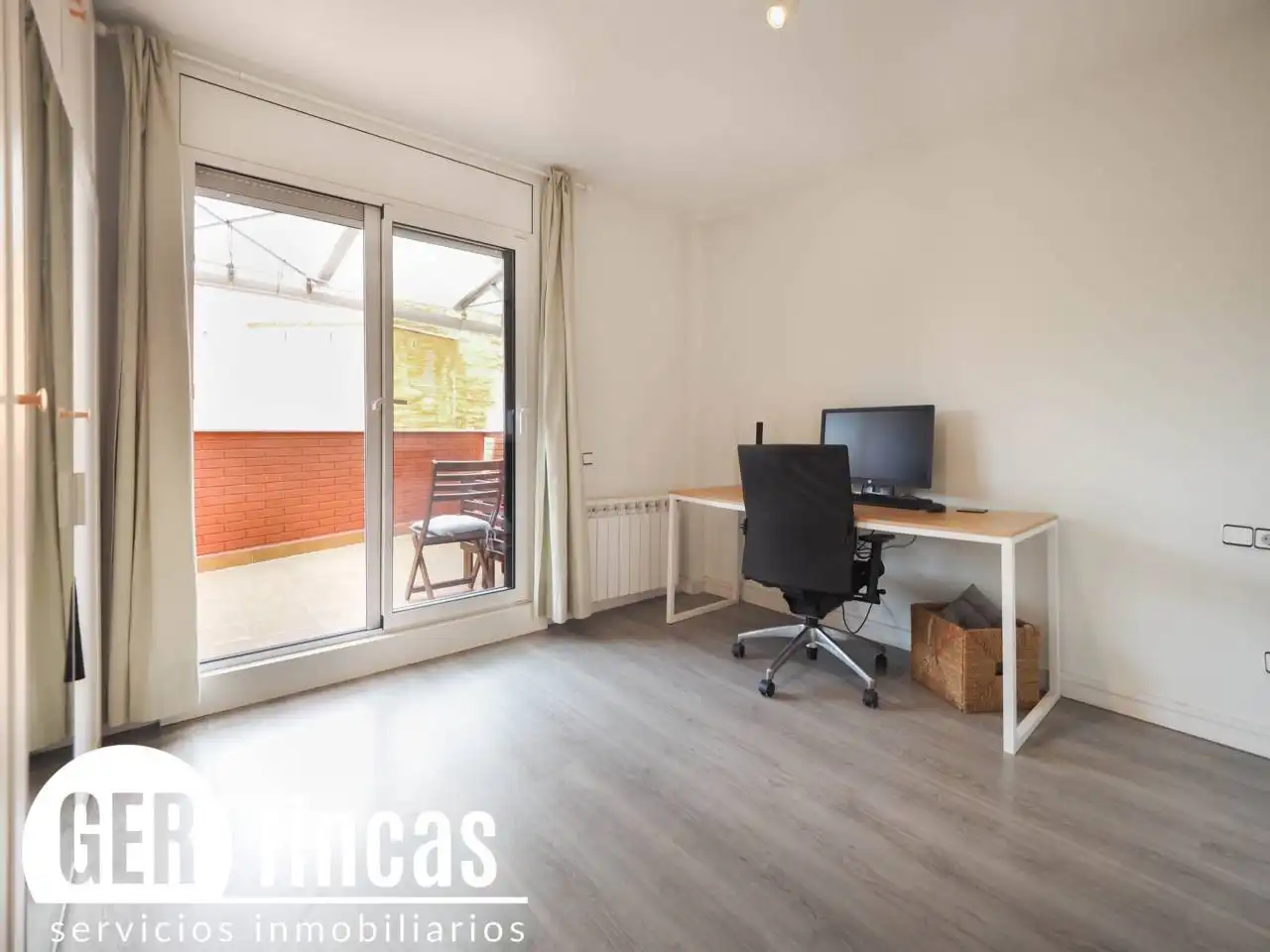 Schlafzimmer von Wohnung zum Verkauf in Terrassa mit Klimaanlage, Parkett und Terrasse