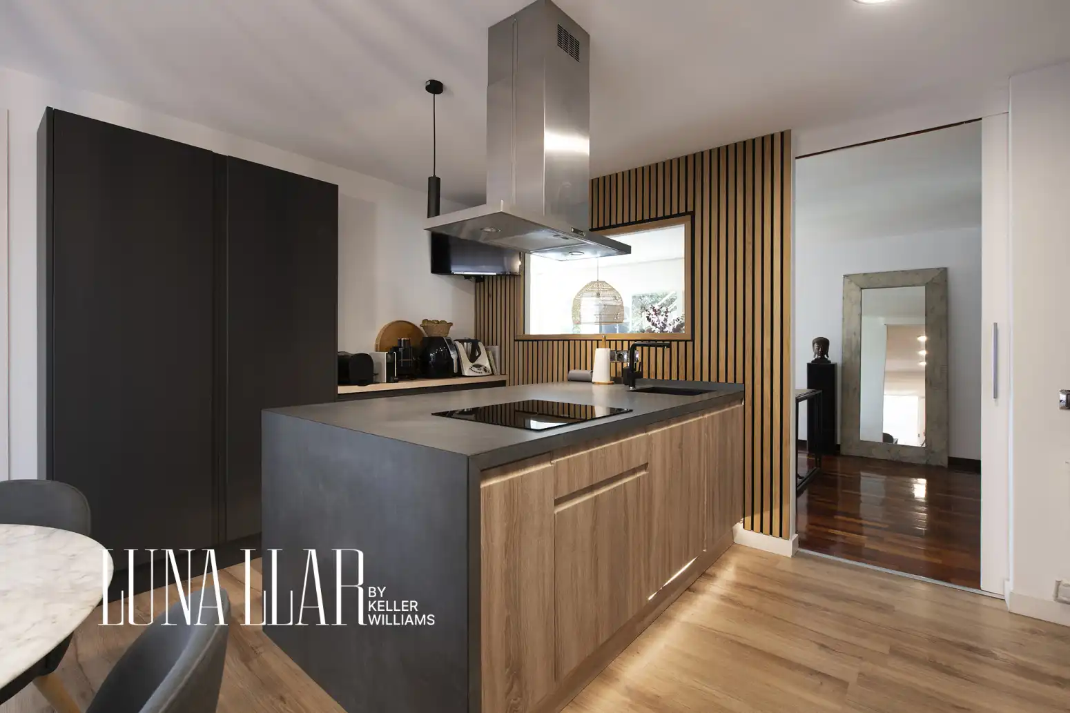 Cocina de Casa o chalet en venta en Castelldefels con Aire acondicionado, Calefacción y Parquet