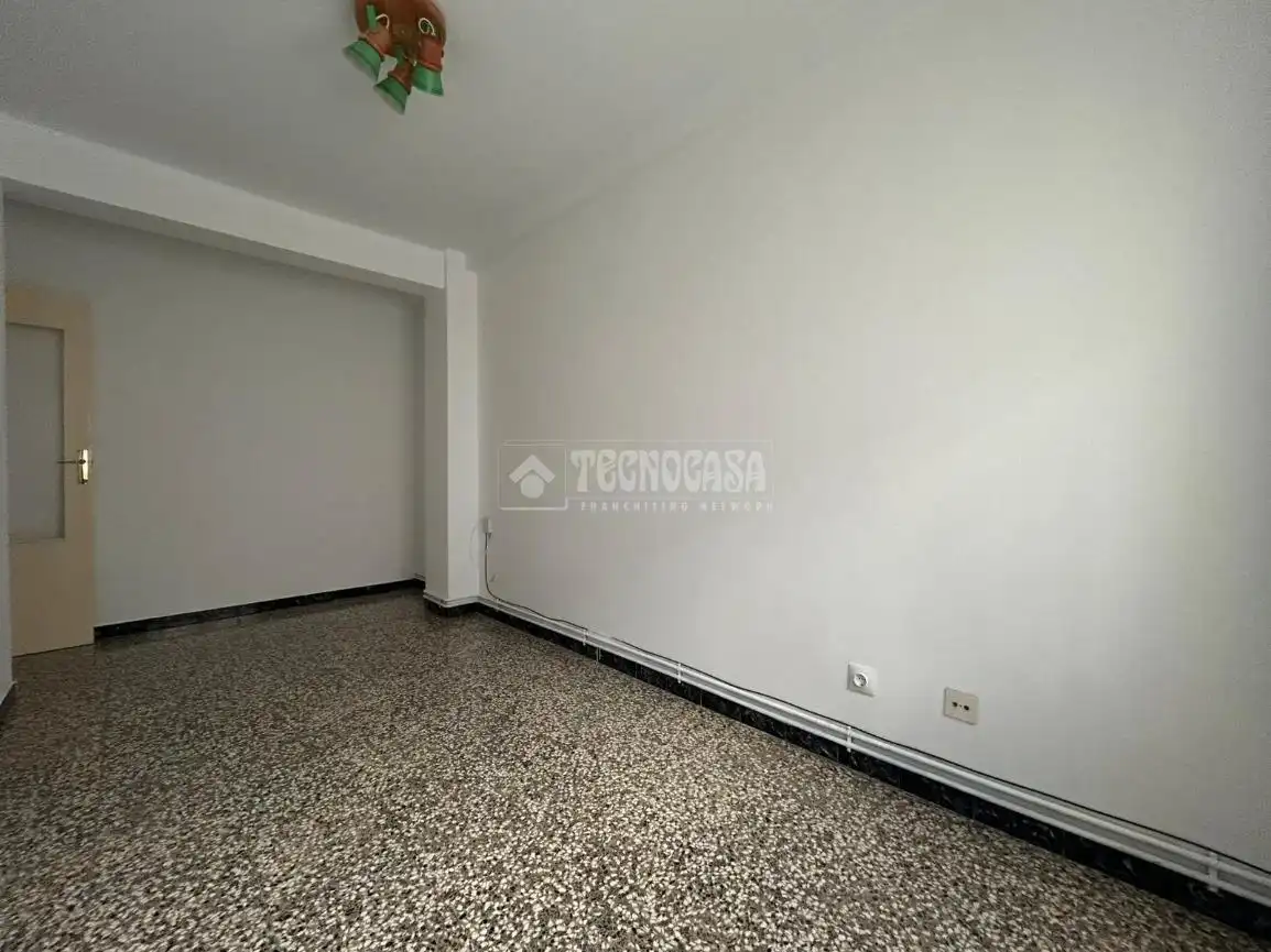 Wohnung zum Verkauf in Zaragoza mit Heizung