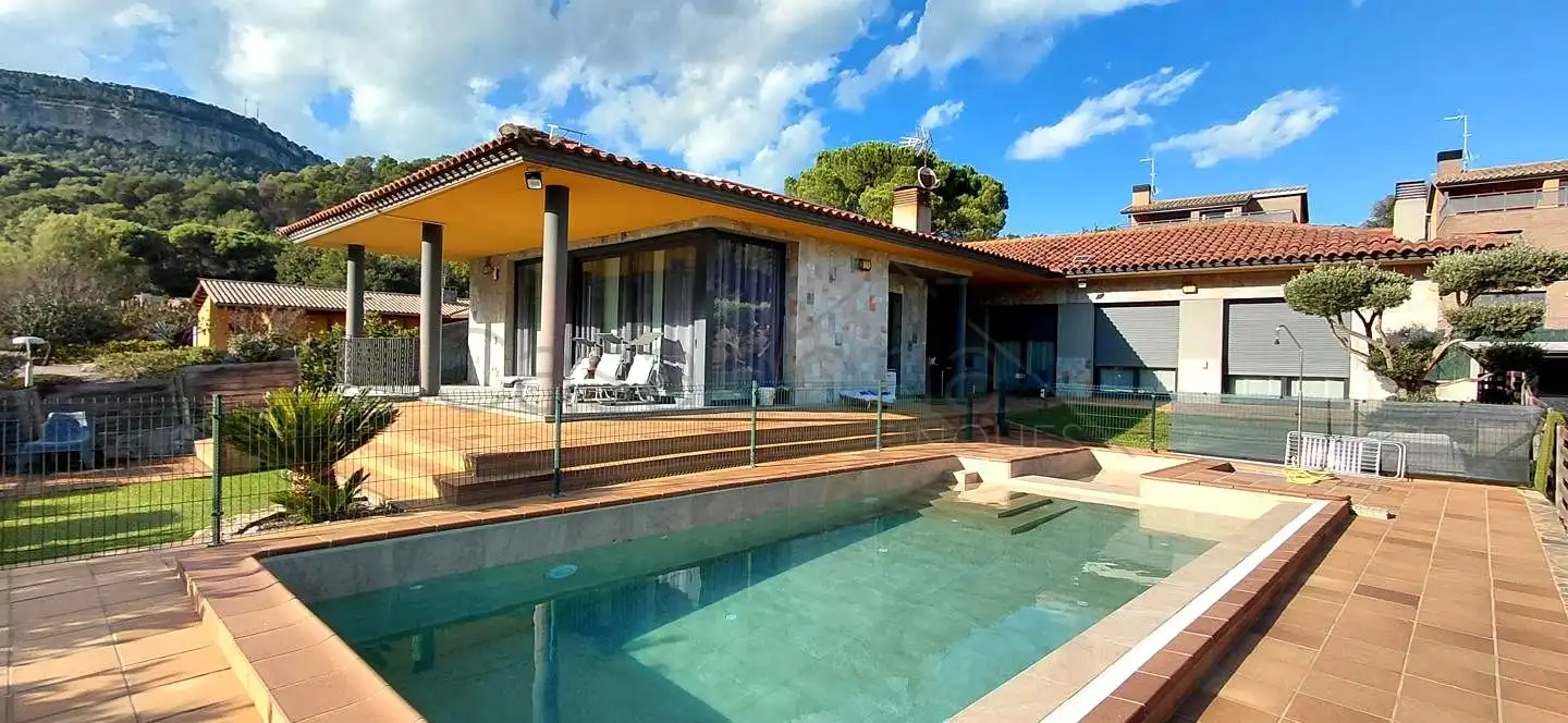 House with pool for sale in Sant Martí de Centelles, imagen 3