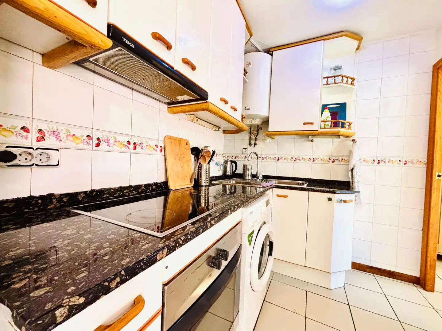 Küche von Wohnung zum Verkauf in Barcelona mit Klimaanlage, Heizung und Möbliert