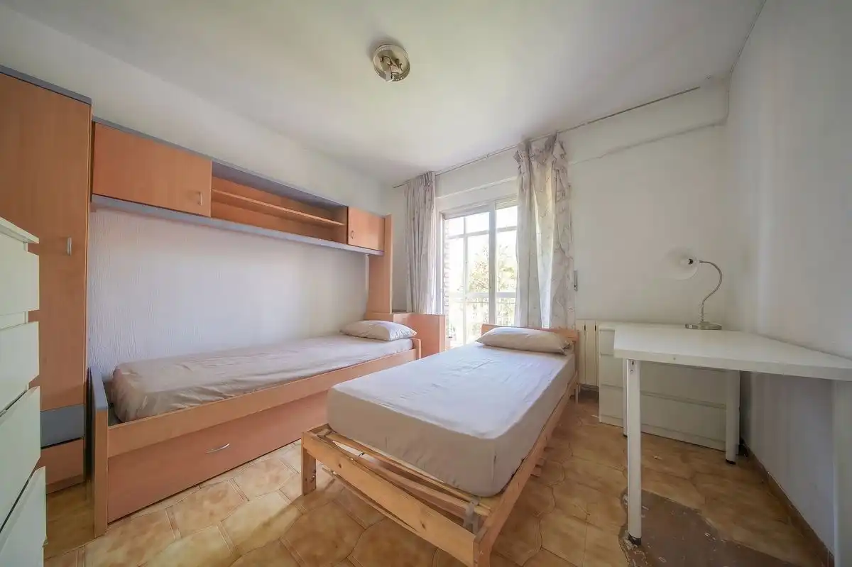 Habitación de Piso en venta en Madrid con Calefacción, Terraza y Amueblado