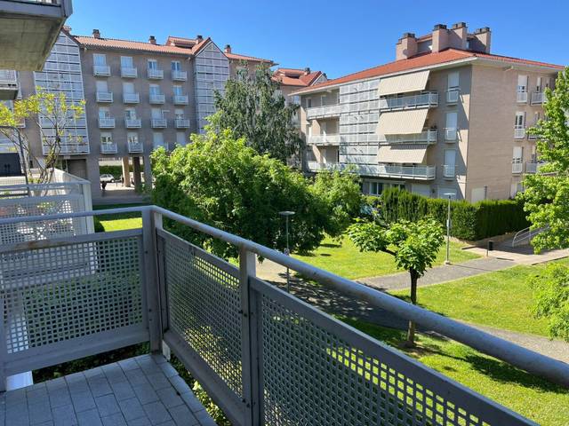 Piso en Venta en Calle del Palacio en Mendillorri