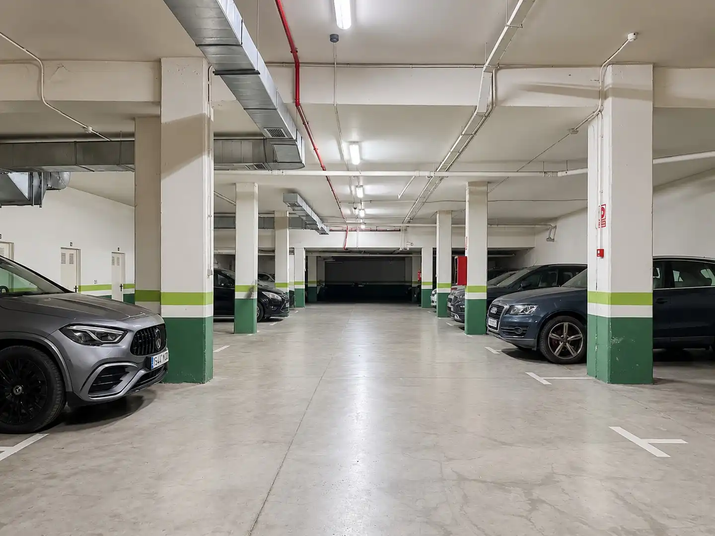 Parking of Flat for sale in Vélez-Málaga  with Parquet flooring, Terrace and Storage room