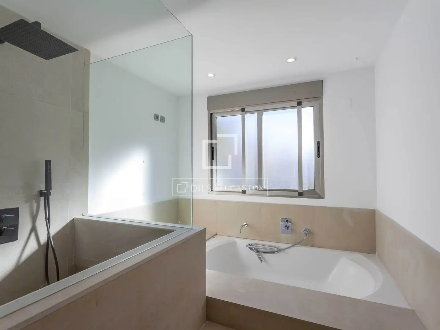 Baño de Casa o chalet de alquiler en L'Eliana con Aire acondicionado, Jardín privado y Trastero