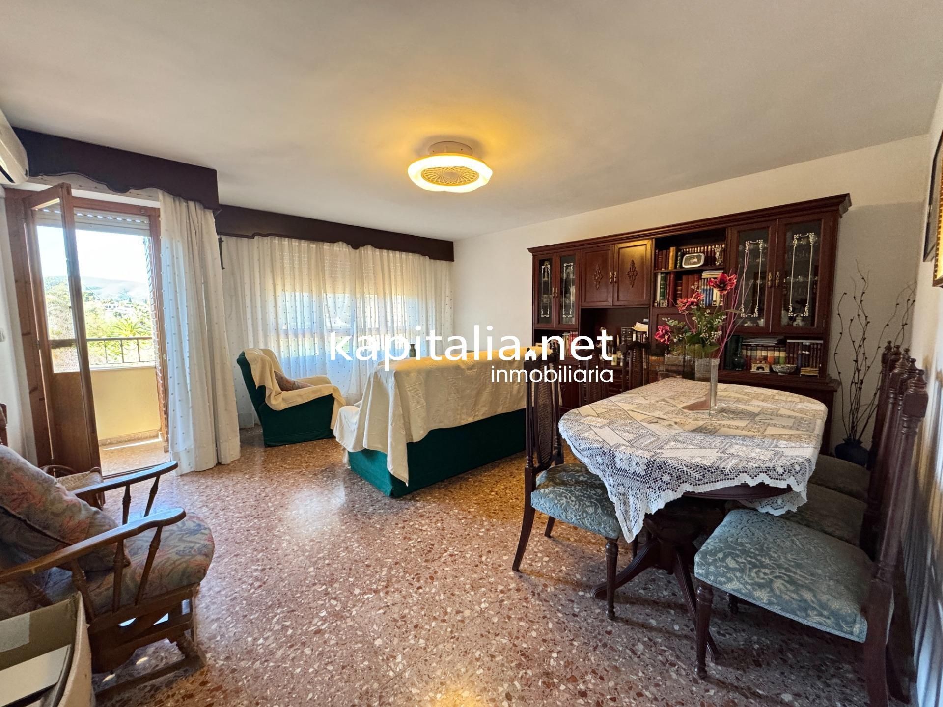 Flat for sale in Ontinyent  with Air Conditioner, Storage room and Furnished