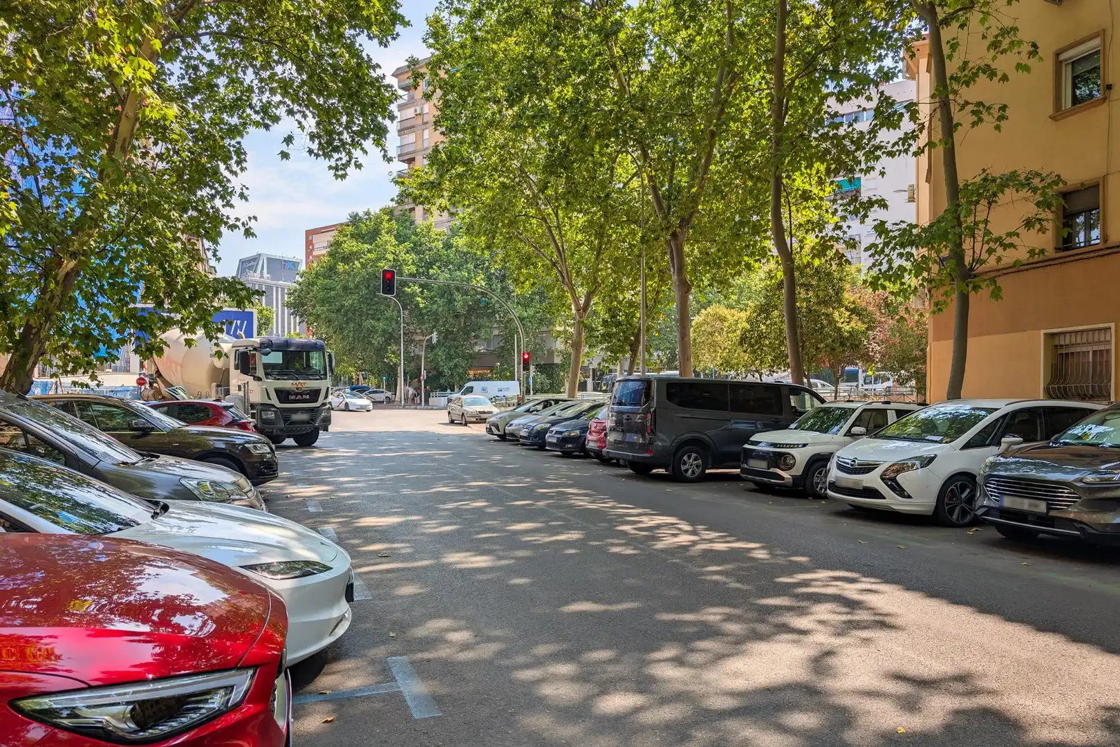Parking de Piso en venta en Madrid con Calefacción, Parquet y Balcón