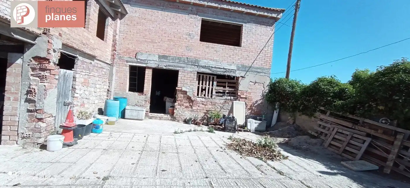 Außenansicht von Gebäude zum Verkauf in Lleida