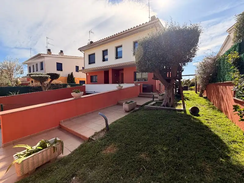 Casa adosada en venda a Carrer de la Font dels Canyers, Sant Joan - Vilarromà