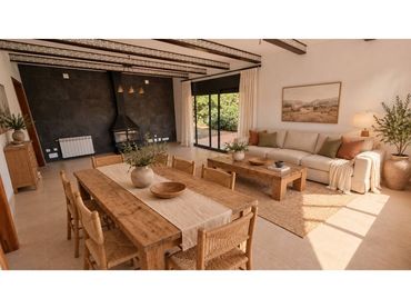 Casa amb piscina en venda a Calle Lleida