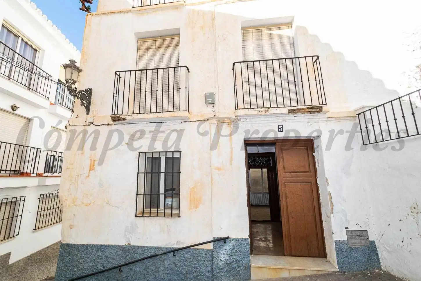 Vista exterior de Casa o xalet en venda en Torrox amb Terrassa i Balcó