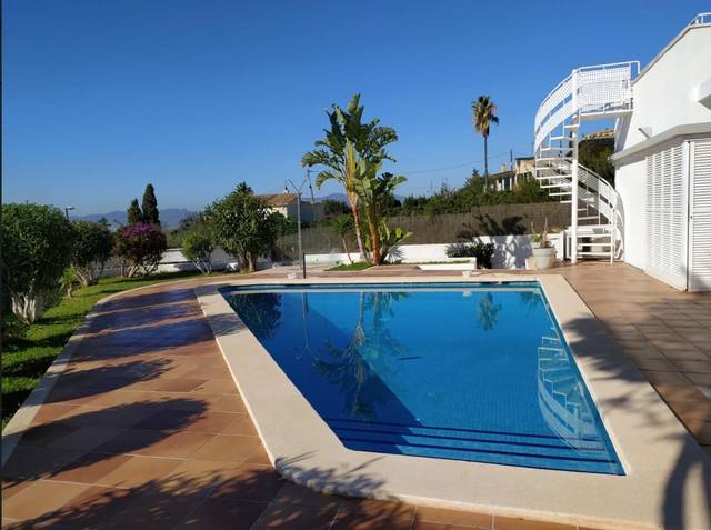 Casa-chalet en Alquiler en Sa Cabaneta